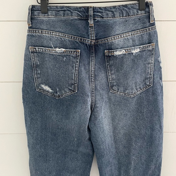 BDG Distressed Mom Jeans - Picture 4 of 6